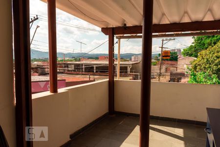 Casa à venda com 200m², 4 quartos e 4 vagasVaranda