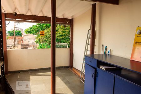 Casa à venda com 200m², 4 quartos e 4 vagasVaranda