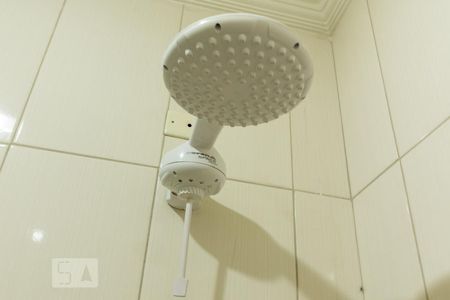 Casa à venda com 200m², 4 quartos e 4 vagasDetalhe do Banheiro Social - Chuveiro