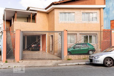 Casa à venda com 200m², 4 quartos e 4 vagasFachada