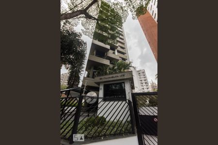 Apartamento à venda com 260m², 4 quartos e 4 vagasFachada