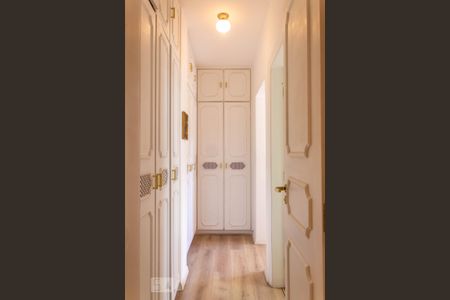 Apartamento à venda com 260m², 4 quartos e 4 vagasSuíte 4