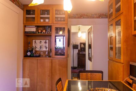 Apartamento à venda com 260m², 4 quartos e 4 vagasCozinha