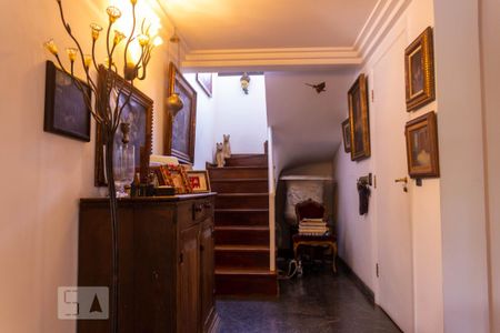Apartamento à venda com 260m², 4 quartos e 4 vagasEntrada