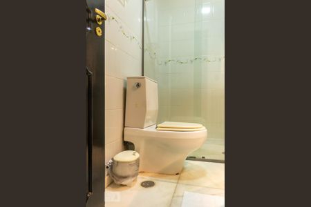 Apartamento à venda com 260m², 4 quartos e 4 vagasBanheiro Suíte 2