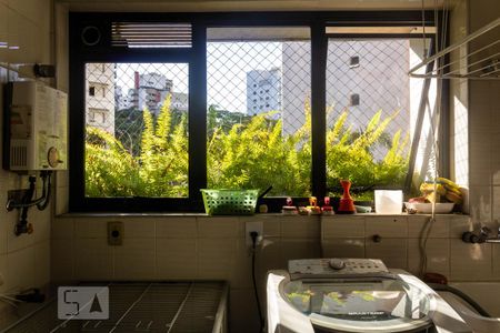 Apartamento à venda com 260m², 4 quartos e 4 vagasÁrea de Serviço