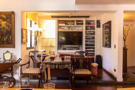 Apartamento à venda com 260m², 4 quartos e 4 vagasSala de TV