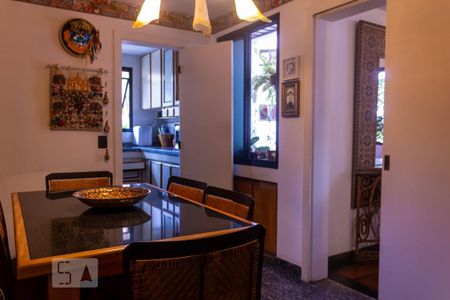 Apartamento à venda com 260m², 4 quartos e 4 vagasCozinha