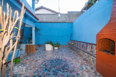 Casa à venda com 240m², 3 quartos e 4 vagasQuintal