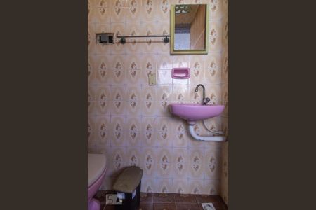 Casa à venda com 240m², 3 quartos e 4 vagasBanheiro 2