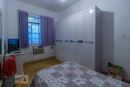 Casa à venda com 240m², 3 quartos e 4 vagasQuarto 2