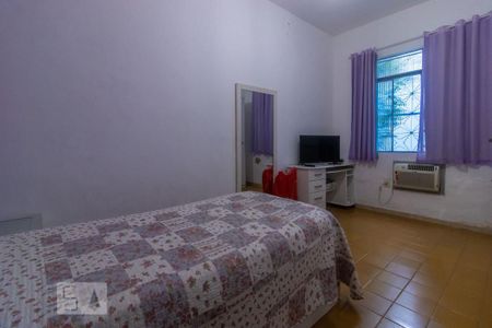 Casa à venda com 240m², 3 quartos e 4 vagasQuarto 2