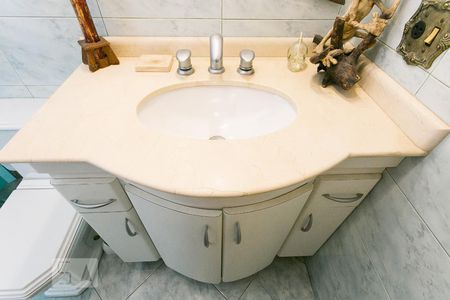 Apartamento à venda com 181m², 3 quartos e 2 vagasBanheiro da Suíte 3