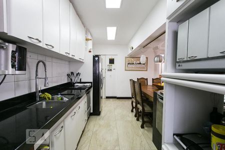 Apartamento à venda com 181m², 3 quartos e 2 vagasCozinha