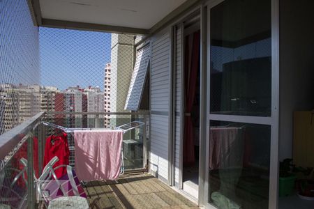 Apartamento à venda com 65m², 1 quarto e 1 vaga Apartamento à venda com 65m², 1 quarto e 1 vagaVaranda