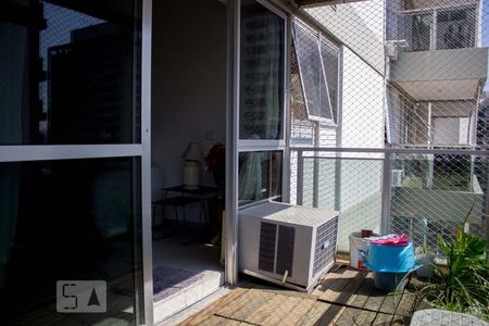 Apartamento à venda com 65m², 1 quarto e 1 vaga Apartamento à venda com 65m², 1 quarto e 1 vagaVaranda