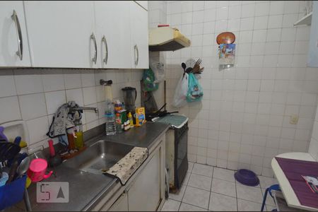 Apartamento à venda com 75m², 2 quartos e sem vagaCozinha