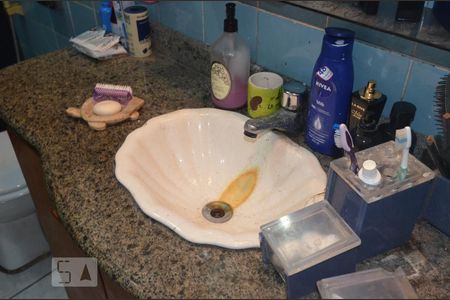 Apartamento à venda com 75m², 2 quartos e sem vagaBanheiro