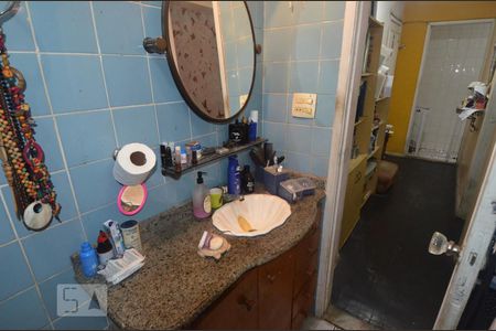 Apartamento à venda com 75m², 2 quartos e sem vagaBanheiro