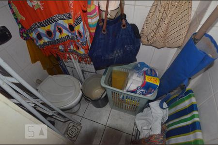 Apartamento à venda com 75m², 2 quartos e sem vagaBanheiro de Serviço