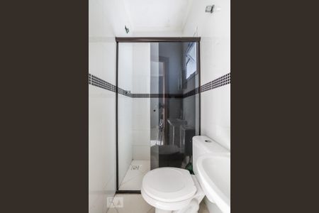 Banheiro de apartamento para alugar com 2 quartos, 47m² em Vila Guaraciaba, Santo André