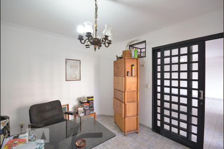 Casa à venda com 382m², 3 quartos e 5 vagasEscritório