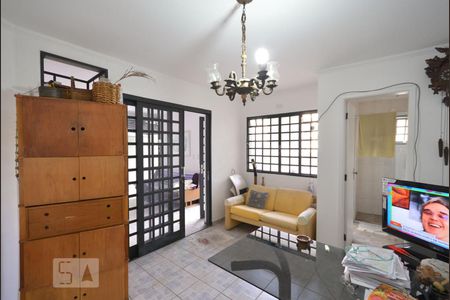 Casa à venda com 382m², 3 quartos e 5 vagasEscritório