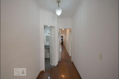 Corredor de casa à venda com 3 quartos, 382m² em Vila Monumento, São Paulo