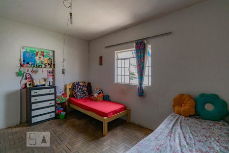Quarto de casa à venda com 6 quartos, 200m² em Santa Cruz, Belo Horizonte