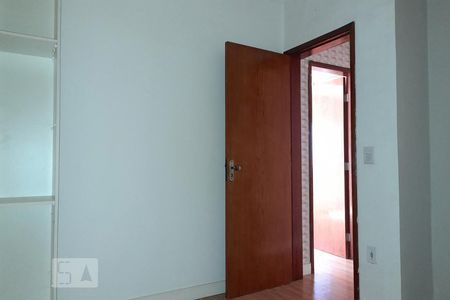 Quarto 1 de apartamento para alugar com 2 quartos, 60m² em Guará Ii, Brasília