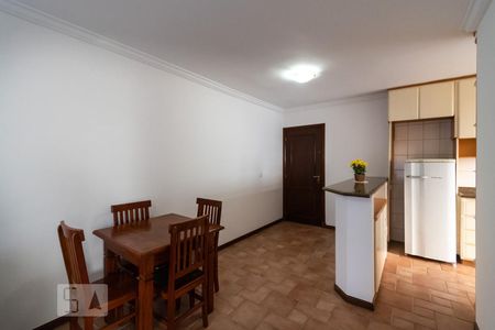 Apartamento para alugar com 60m², 2 quartos e 2 vagasSala