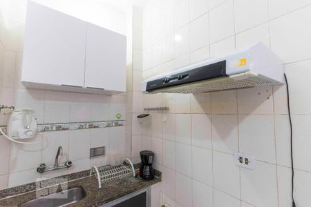 Cozinha - Armários de kitnet/studio para alugar com 1 quarto, 24m² em Centro, Rio de Janeiro