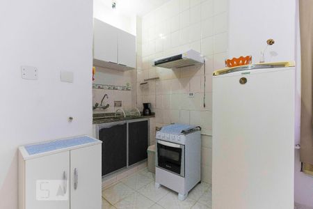 Cozinha - Geladeira de kitnet/studio para alugar com 1 quarto, 24m² em Centro, Rio de Janeiro