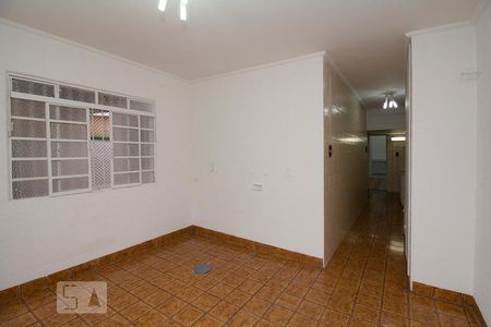 Sala 2 e Corredor Cozinha de casa à venda com 1 quarto, 200m² em Vila Ipojuca, São Paulo
