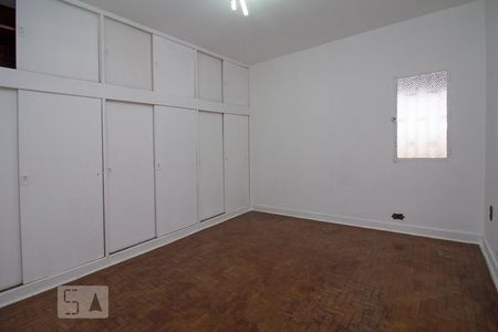 Casa à venda com 200m², 1 quarto e 1 vagaQuarto - Armários