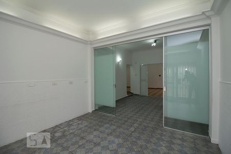 Entrada Sala de casa à venda com 1 quarto, 200m² em Vila Ipojuca, São Paulo