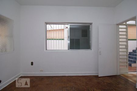 Casa à venda com 200m², 1 quarto e 1 vagaQuarto