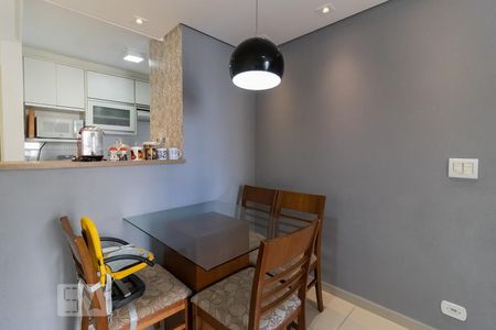 Sala de apartamento para alugar com 2 quartos, 47m² em Taboão, São Paulo