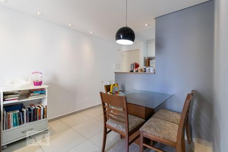 Sala de apartamento para alugar com 2 quartos, 47m² em Taboão, São Paulo