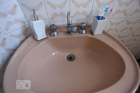 Casa à venda com 200m², 4 quartos e 1 vagaBanheiro - Torneira