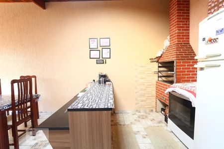 Varanda de casa à venda com 4 quartos, 200m² em Jardim das Flores, Osasco