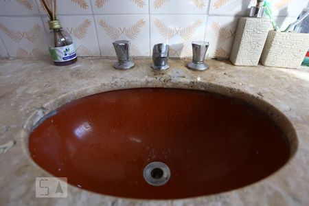 Casa à venda com 200m², 4 quartos e 1 vagaBanheiro Social - Torneira