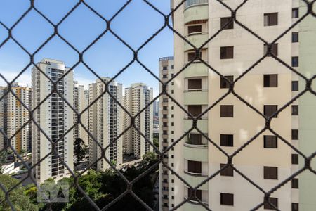 Apartamento para alugar com 112m², 3 quartos e 1 vaga Apartamento para alugar com 112m², 3 quartos e 1 vagaVista do Quarto 2