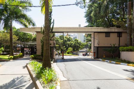 Apartamento para alugar com 112m², 3 quartos e 1 vaga Apartamento para alugar com 112m², 3 quartos e 1 vagaFachada