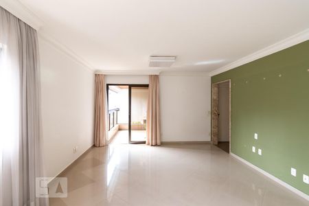 Sala de Apartamento com 3 quartos, 178m² Vila Madalena