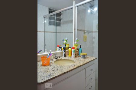 Apartamento à venda com 67m², 3 quartos e 1 vagaBanheiro Corredor