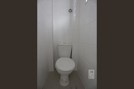 Banheiro de Serviço de apartamento para alugar com 2 quartos, 62m² em Tijuca, Rio de Janeiro