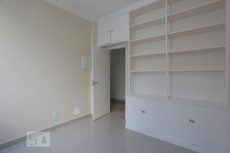 Quarto 1 de apartamento para alugar com 2 quartos, 62m² em Tijuca, Rio de Janeiro