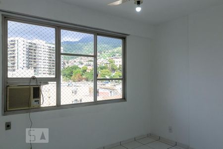 Suíte de apartamento à venda com 4 quartos, 112m² em Rio Comprido, Rio de Janeiro