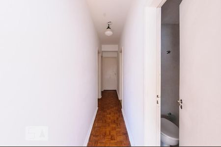 Corredor de apartamento para alugar com 3 quartos, 138m² em Centro, Campinas